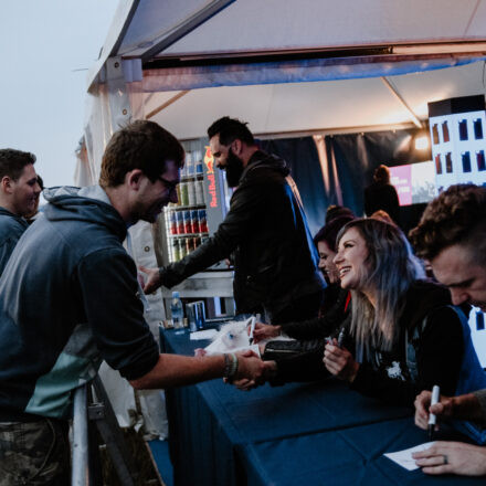 Nova Rock Festival 2018 - Day 1 - Autogrammzelt @ Pannonia Fields