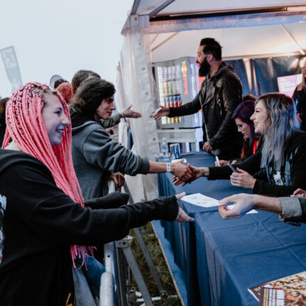 Nova Rock Festival 2018 - Day 1 - Autogrammzelt @ Pannonia Fields