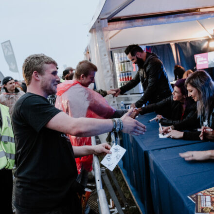 Nova Rock Festival 2018 - Day 1 - Autogrammzelt @ Pannonia Fields