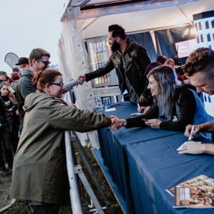 Nova Rock Festival 2018 - Day 1 - Autogrammzelt @ Pannonia Fields