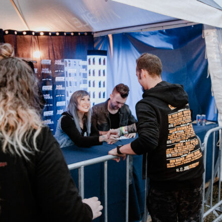 Nova Rock Festival 2018 - Day 1 - Autogrammzelt @ Pannonia Fields