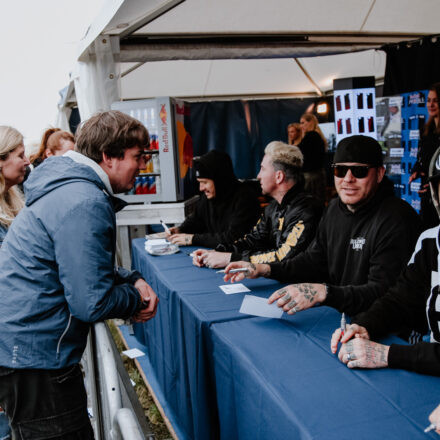 Nova Rock Festival 2018 - Day 1 - Autogrammzelt @ Pannonia Fields