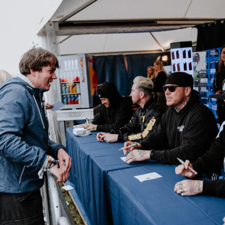 Nova Rock Festival 2018 - Day 1 - Autogrammzelt @ Pannonia Fields