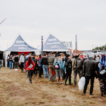 Nova Rock Festival 2018 - Day 1 - Autogrammzelt @ Pannonia Fields