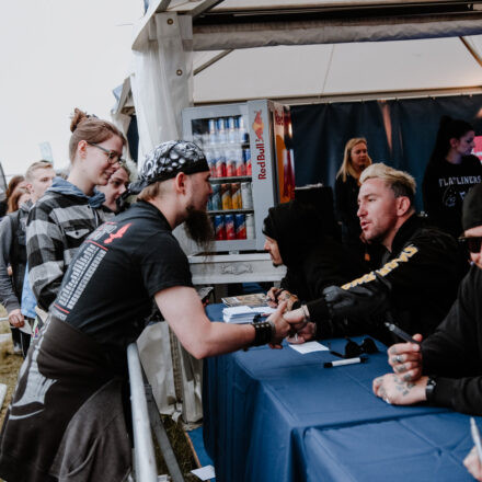 Nova Rock Festival 2018 - Day 1 - Autogrammzelt @ Pannonia Fields