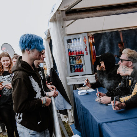 Nova Rock Festival 2018 - Day 1 - Autogrammzelt @ Pannonia Fields