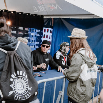 Nova Rock Festival 2018 - Day 1 - Autogrammzelt @ Pannonia Fields