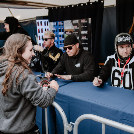 Nova Rock Festival 2018 - Day 1 - Autogrammzelt @ Pannonia Fields