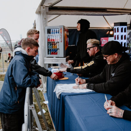 Nova Rock Festival 2018 - Day 1 - Autogrammzelt @ Pannonia Fields