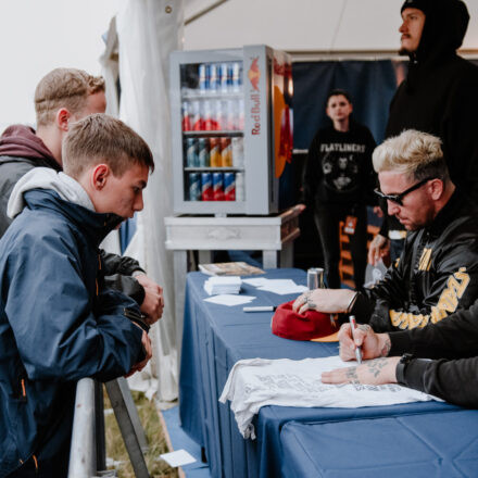 Nova Rock Festival 2018 - Day 1 - Autogrammzelt @ Pannonia Fields