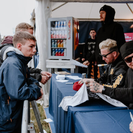 Nova Rock Festival 2018 - Day 1 - Autogrammzelt @ Pannonia Fields
