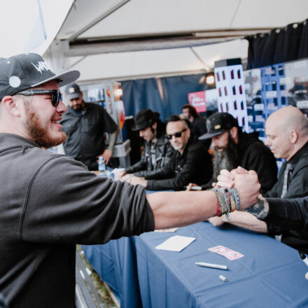 Nova Rock Festival 2018 - Day 1 - Autogrammzelt @ Pannonia Fields