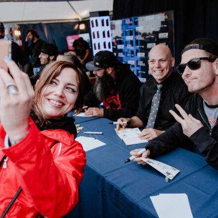 Nova Rock Festival 2018 - Day 1 - Autogrammzelt @ Pannonia Fields