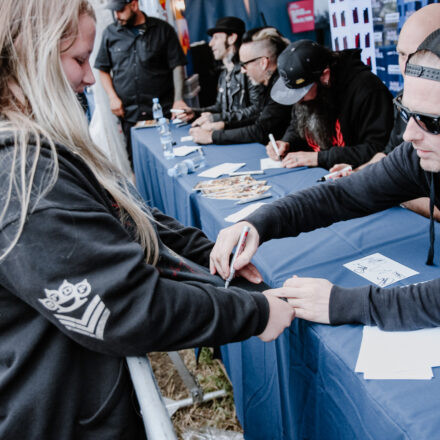 Nova Rock Festival 2018 - Day 1 - Autogrammzelt @ Pannonia Fields