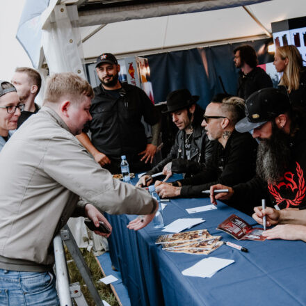 Nova Rock Festival 2018 - Day 1 - Autogrammzelt @ Pannonia Fields