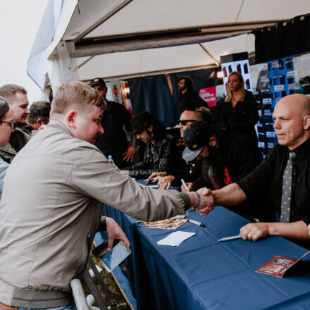 Nova Rock Festival 2018 - Day 1 - Autogrammzelt @ Pannonia Fields