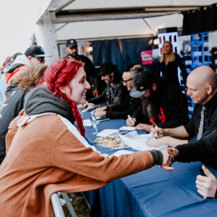 Nova Rock Festival 2018 - Day 1 - Autogrammzelt @ Pannonia Fields