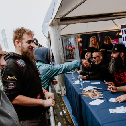 Nova Rock Festival 2018 - Day 1 - Autogrammzelt @ Pannonia Fields