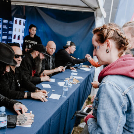 Nova Rock Festival 2018 - Day 1 - Autogrammzelt @ Pannonia Fields