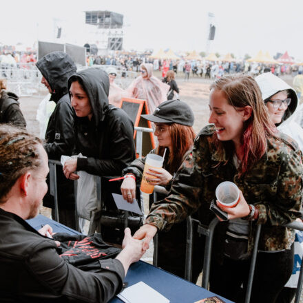 Nova Rock Festival 2018 - Day 1 - Autogrammzelt @ Pannonia Fields