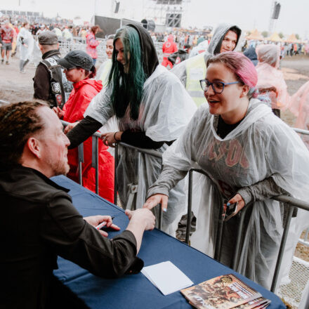 Nova Rock Festival 2018 - Day 1 - Autogrammzelt @ Pannonia Fields