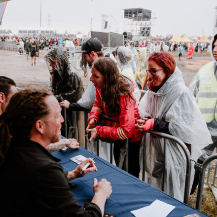 Nova Rock Festival 2018 - Day 1 - Autogrammzelt @ Pannonia Fields