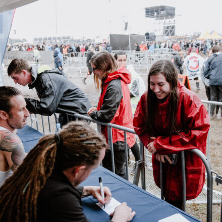 Nova Rock Festival 2018 - Day 1 - Autogrammzelt @ Pannonia Fields