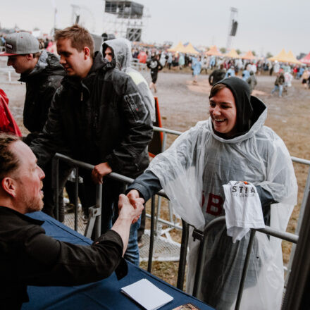 Nova Rock Festival 2018 - Day 1 - Autogrammzelt @ Pannonia Fields