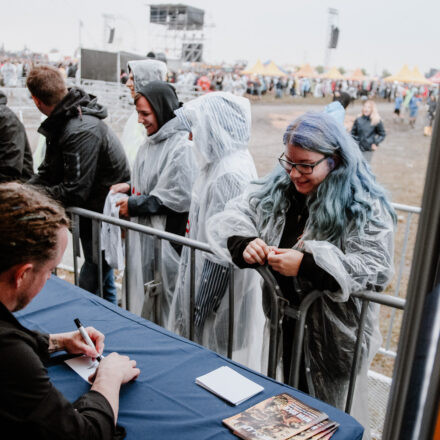 Nova Rock Festival 2018 - Day 1 - Autogrammzelt @ Pannonia Fields