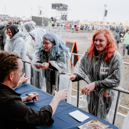 Nova Rock Festival 2018 - Day 1 - Autogrammzelt @ Pannonia Fields