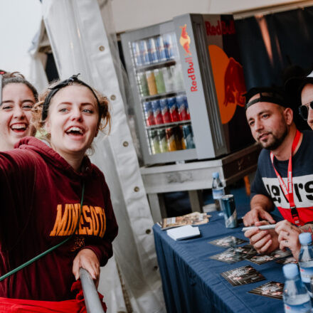 Nova Rock Festival 2018 - Day 1 - Autogrammzelt @ Pannonia Fields