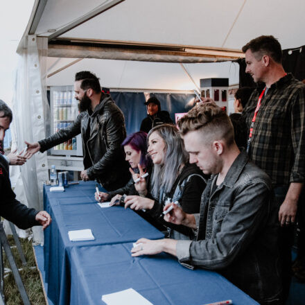 Nova Rock Festival 2018 - Day 1 - Autogrammzelt @ Pannonia Fields