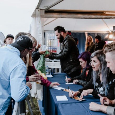 Nova Rock Festival 2018 - Day 1 - Autogrammzelt @ Pannonia Fields