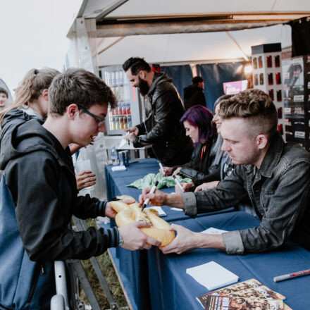 Nova Rock Festival 2018 - Day 1 - Autogrammzelt @ Pannonia Fields