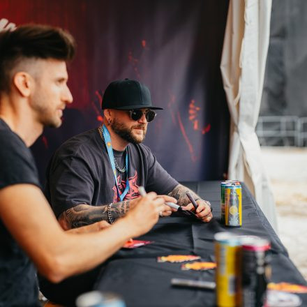 Volume Autogrammzelt @ Nova Rock Festival 2024