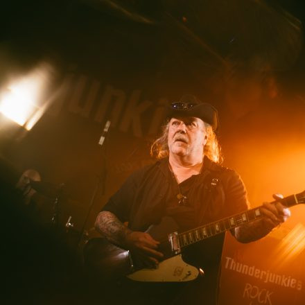 Marco Mendoza