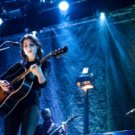 Birdy @ Gasometer