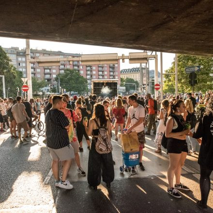 #SAVETHERAVE Club Kultur Demo