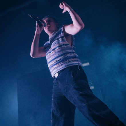 01099