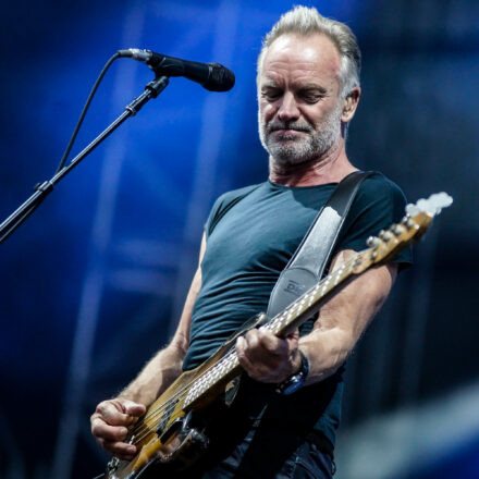 Sting @ Burg Clam