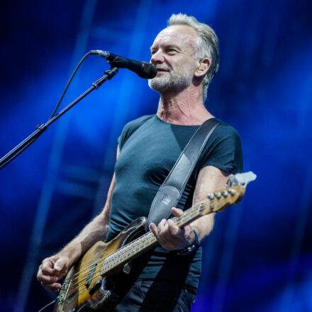 Sting @ Burg Clam