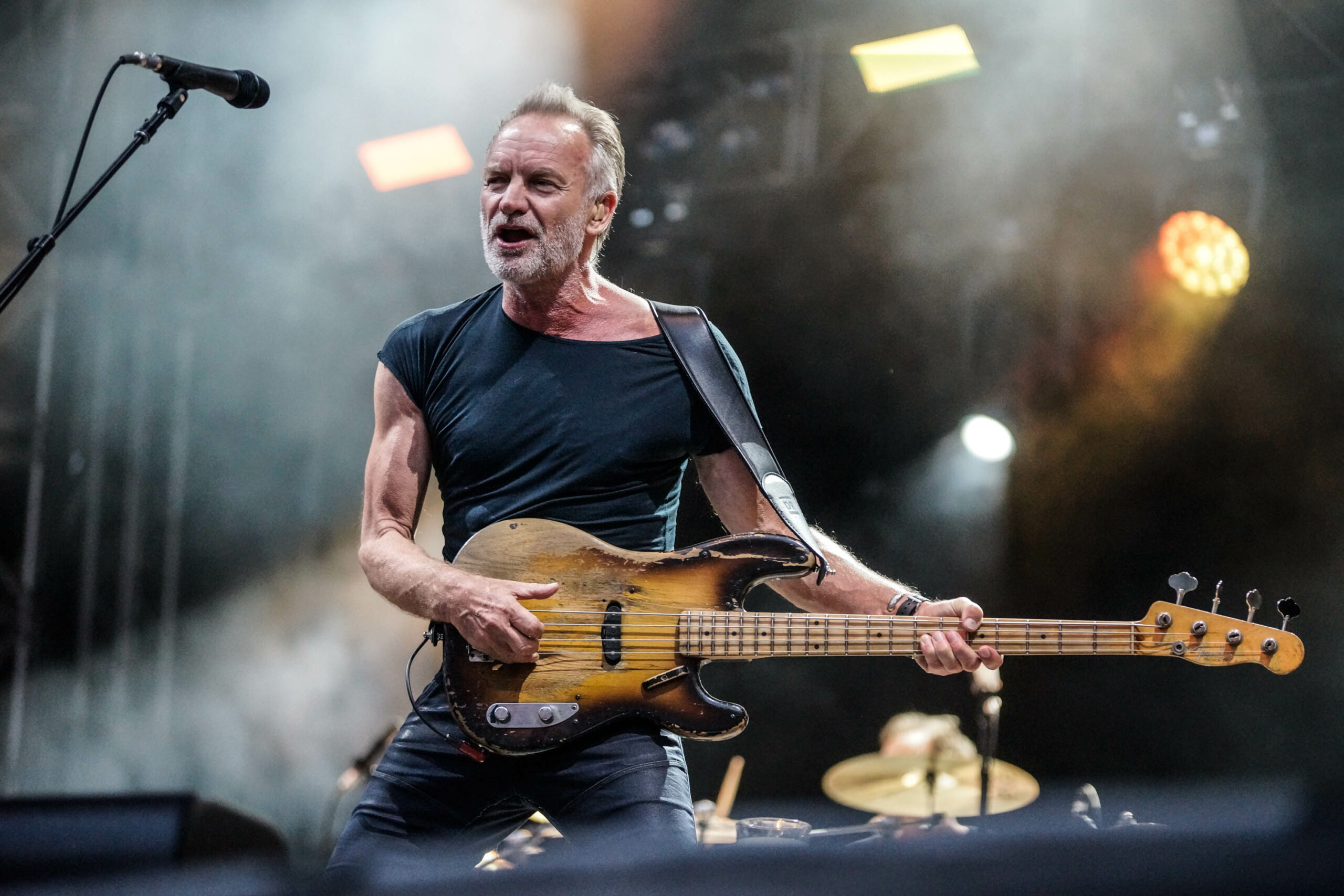 Sting @ Burg Clam