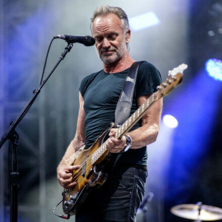 Sting @ Burg Clam