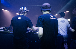 Eristoff Tracks Future Beatz feat. Fred V & Grafix @ Flex