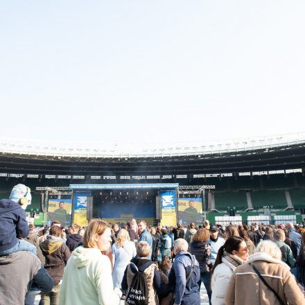 We Stand With Ukraine - Benefizkonzert @ Ernst-Happel-Stadion