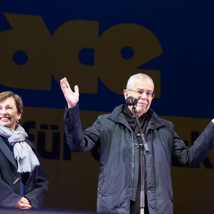 We Stand With Ukraine - Benefizkonzert @ Ernst-Happel-Stadion