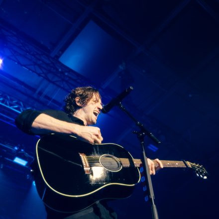 Dean Lewis