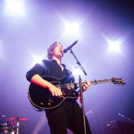 Dean Lewis