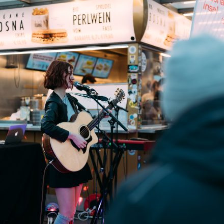 Female Würstelstand Pop-up Konzert