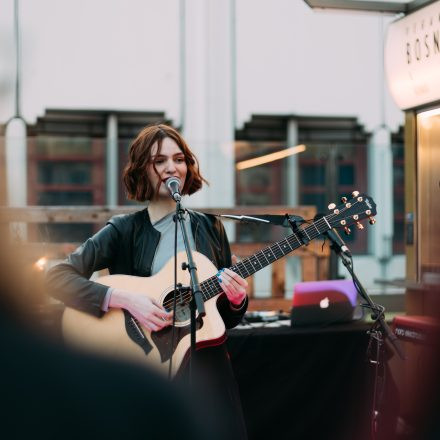 Female Würstelstand Pop-up Konzert